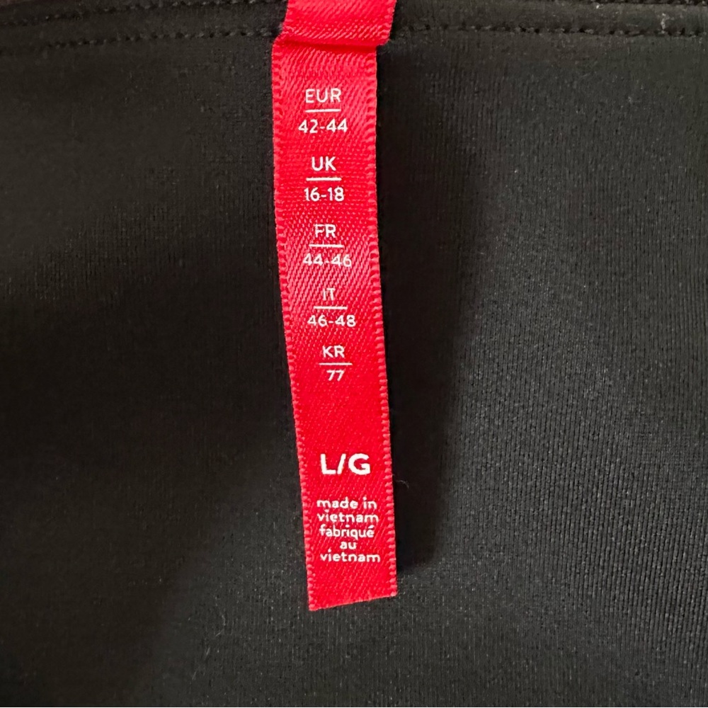 Spanx Faux Leather Leggings - Picture 8 of 9